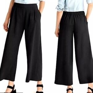 J. Crew | Wide-leg Crop Pant in 365 Crepe / Classic
Black Size 2